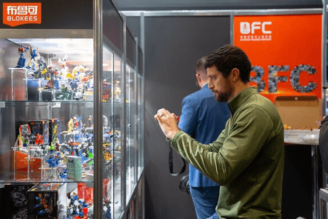 不做乐高、不学泡泡玛特!中国乐高布鲁可凭什么打穿美国市场